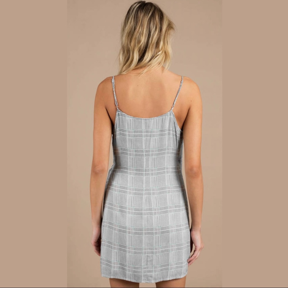 TOBI Gingham Wrap Dress with Ruffle Detail - Picture 2 of 7